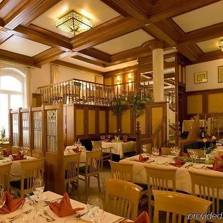 Roemischer Kaiser Hotel