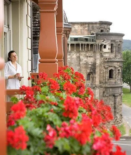 Roemischer Kaiser 酒店 特里尔