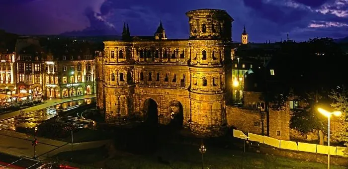 酒店 Roemischer Kaiser 特里尔